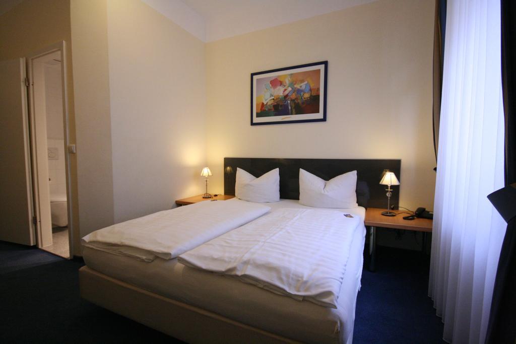 Altstadt Hotel Хайдельберг Экстерьер фото