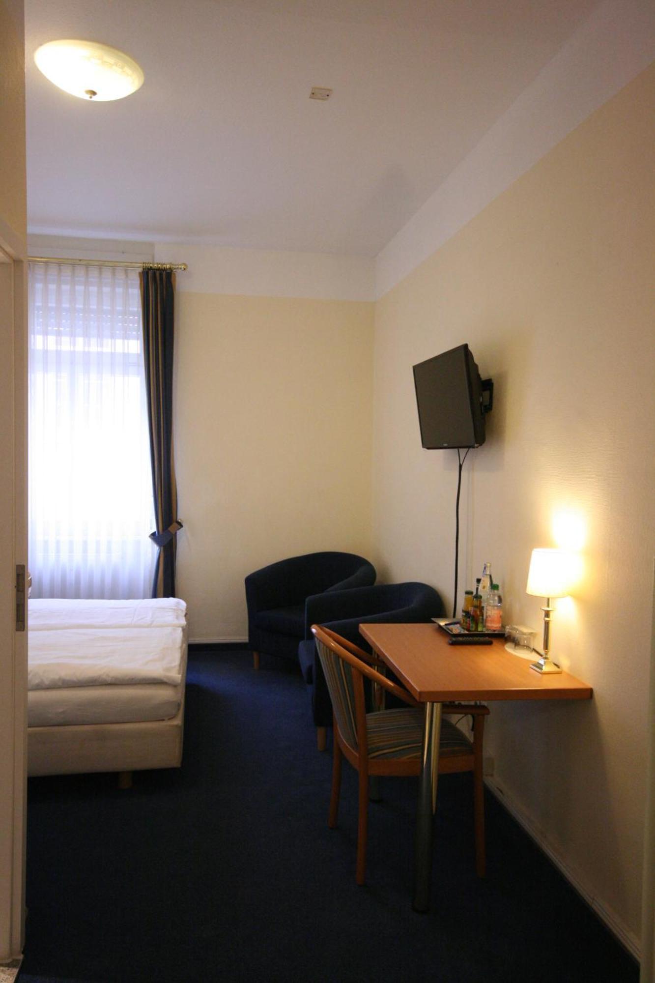 Altstadt Hotel Хайдельберг Экстерьер фото