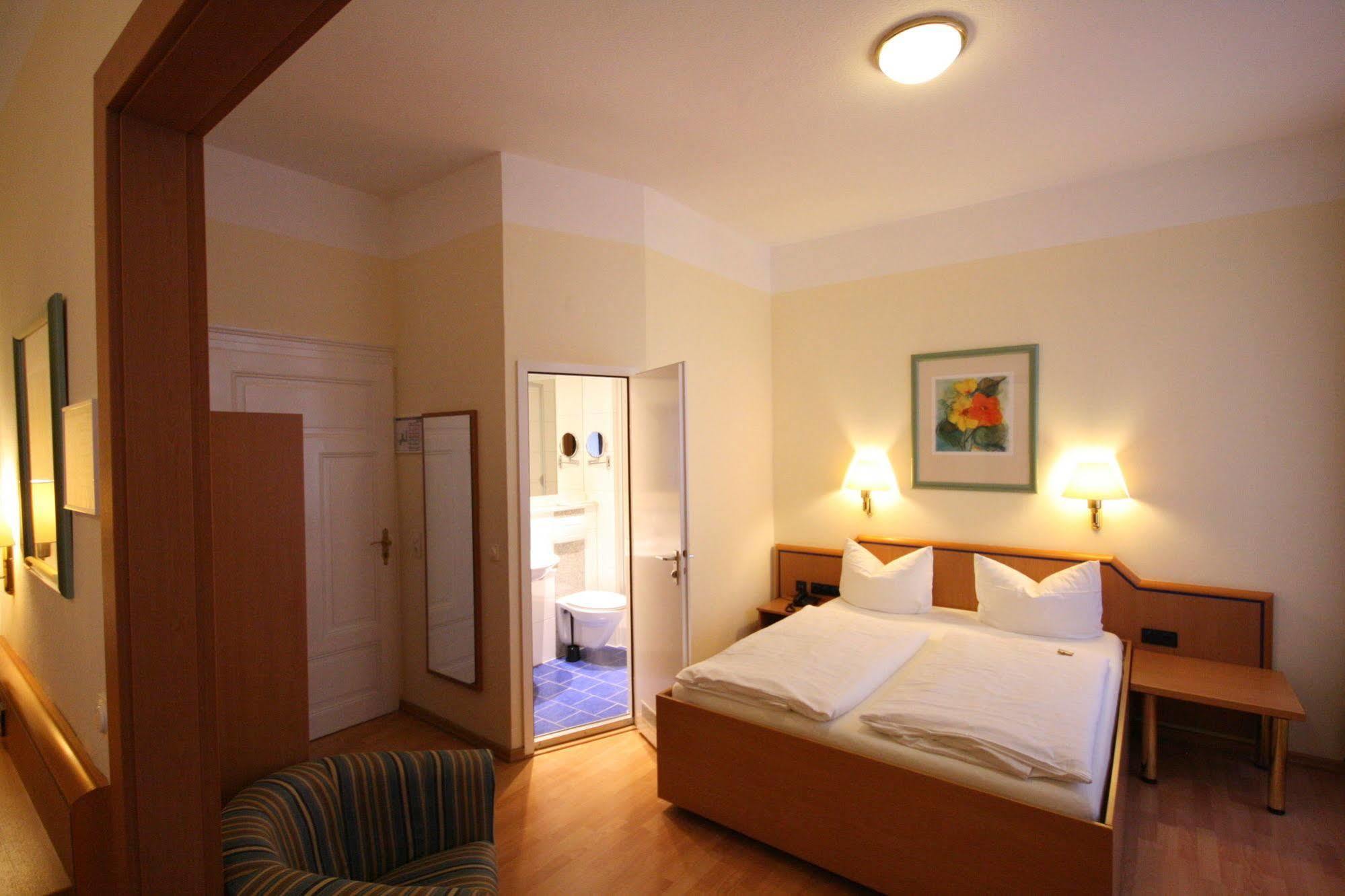 Altstadt Hotel Хайдельберг Экстерьер фото